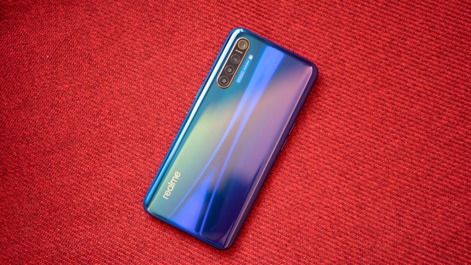 Realme XT chính thức ra mắt: Smartphone đầu tiên có camera 64MP với 4 camera sau, chip Snapdragon 712, màn hình AMOLED 6,4 inch - Ảnh 1.