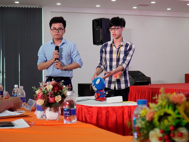Sinh viên FPT “nội địa hóa” thiết bị nhà thông minh bằng hệ thống nhận diện tiếng Việt - Ảnh 2.