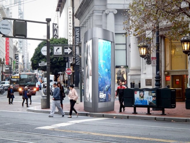 Bồn cầu công cộng công nghệ cao ở San Francisco có thể tái sử dụng nước mưa - Ảnh 3.