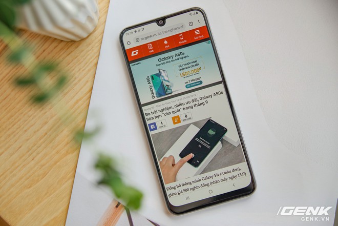 Cận cảnh Galaxy A50s: thiết kế độc đáo, vân tay dưới màn hình, 3 camera mà giá chỉ 7.8 triệu đồng - Ảnh 16.