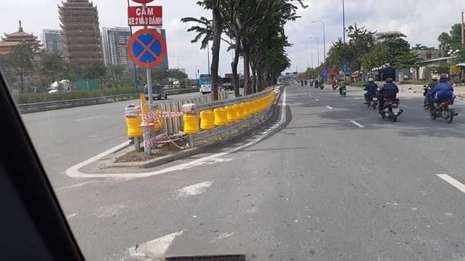 Rào chắn bánh xoay, hệ thống giảm thiệt hại do tai nạn giao thông nay đã xuất hiện ở Việt Nam - Ảnh 2.