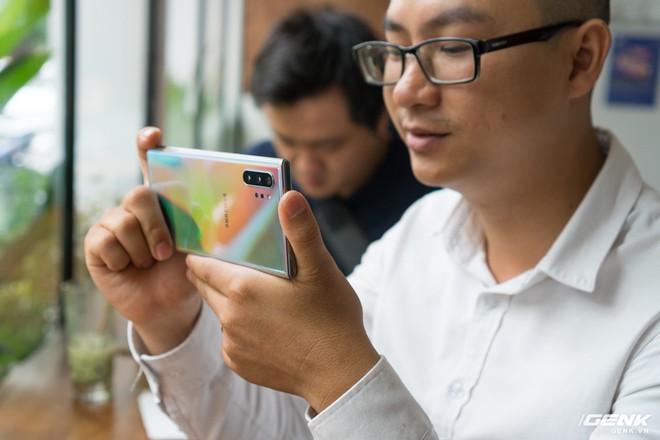 Cho iFan cầm thử Galaxy Note10 : thấy chỗ nào hay hơn iPhone, chỗ nào còn chưa được tốt? - Ảnh 12.
