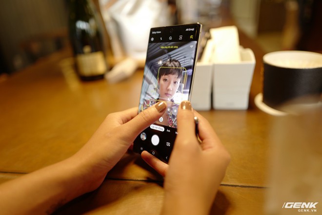 Cho iFan cầm thử Galaxy Note10 : thấy chỗ nào hay hơn iPhone, chỗ nào còn chưa được tốt? - Ảnh 11.
