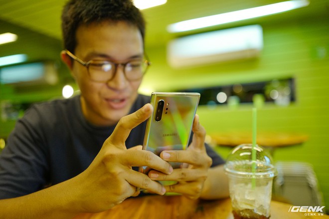 Cho iFan cầm thử Galaxy Note10 : thấy chỗ nào hay hơn iPhone, chỗ nào còn chưa được tốt? - Ảnh 13.