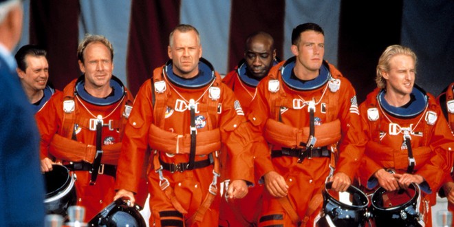 Bộ phim bom tấn Armageddon của đạo diễn Michael Bay có một lỗ hổng khó tin đến mức diễn viên chính cũng phải thắc mắc - Ảnh 2.
