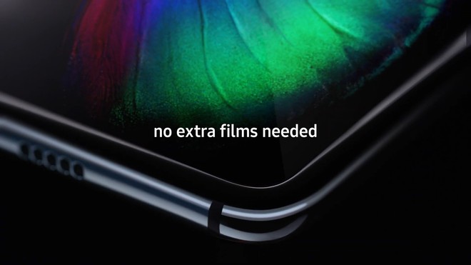 Nâng như nâng trứng: Samsung khuyến cáo người dùng Galaxy Fold không chạm quá mạnh vào màn hình để tránh làm hỏng máy - Ảnh 1.