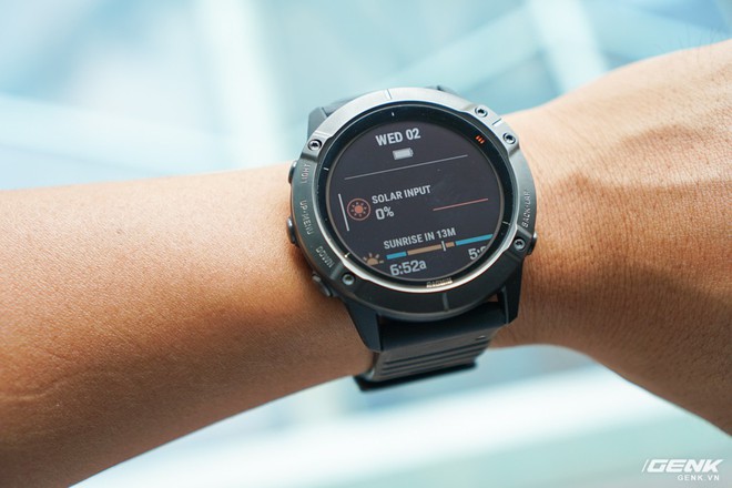 Cận cảnh Garmin Fenix 6X Pro Solar: Smartwatch đầu tiên nạp pin bằng năng lượng Mặt Trời, giá lên đến gần 29 triệu đồng cho bản cao cấp nhất - Ảnh 3.