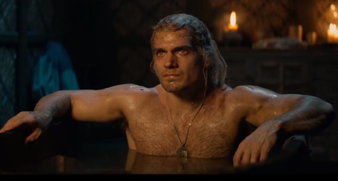 7 bí mật của witcher Henry Cavill: Mặt dày gọi liên tục cho Netflix để được casting, cứ quay phim xong là vác luôn trang phục Geralt về nhà mặc cho nó ngầu - Ảnh 9. 7 bí mật của witcher Henry Cavill: Mặt dày gọi liên tục cho Netflix để được casting, cứ quay phim xong là vác luôn trang phục Geralt về nhà mặc cho nó ngầu - Ảnh 9.