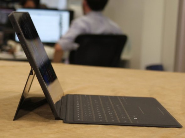 kham-pha-tablet-surface-qua-anh kham-pha-tablet-surface-qua-anh