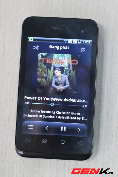 danh-gia-chi-tiet-qsmart-s15-hang-chat-gia-re