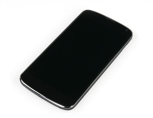 Săm soi nội thất smartphone Nexus 4 1