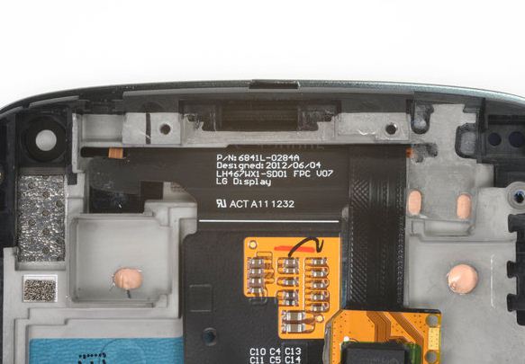 Săm soi nội thất smartphone Nexus 4 46