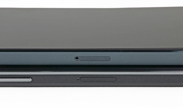 Săm soi nội thất smartphone Nexus 4 6