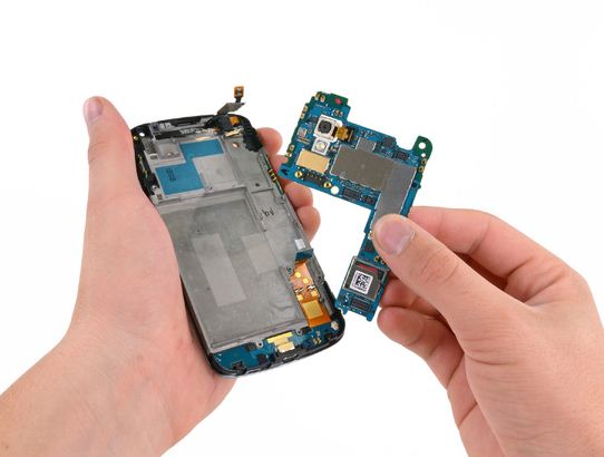 Săm soi nội thất smartphone Nexus 4 30