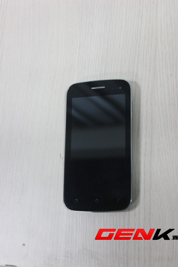 Q-Smart Miracle Pad: Phablet 5 inch của Q-Mobile 2