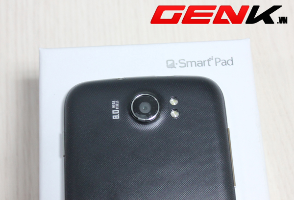 Q-Smart Miracle Pad: Phablet 5 inch của Q-Mobile 10