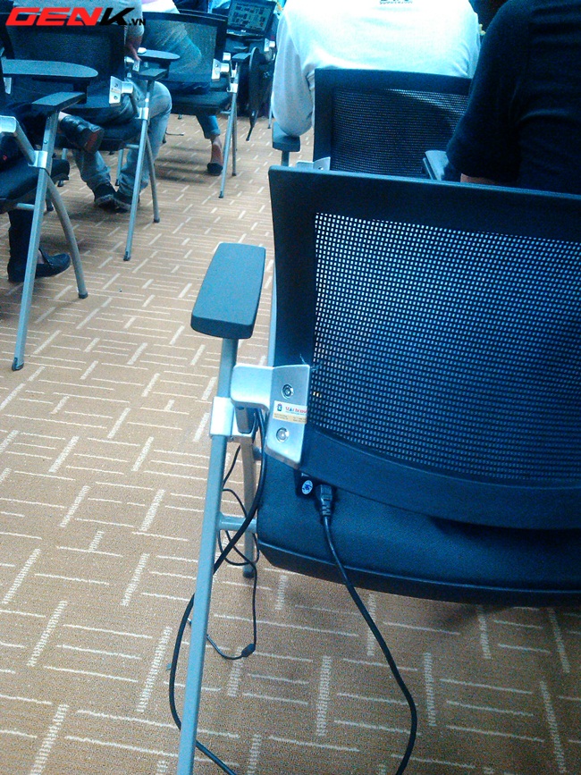 [Đ&aacute;nh gi&aacute; chi tiết] Q-Smart S18: Đẹp m&atilde; nhưng hơi thiếu lực 20