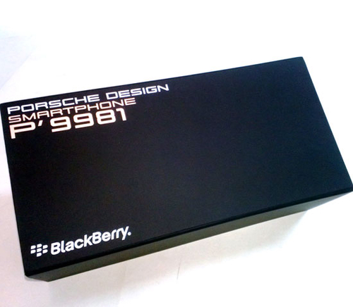 Đập hộp BlackBerry Porsche Design P’9981 có giá 45 triệu đồng 2