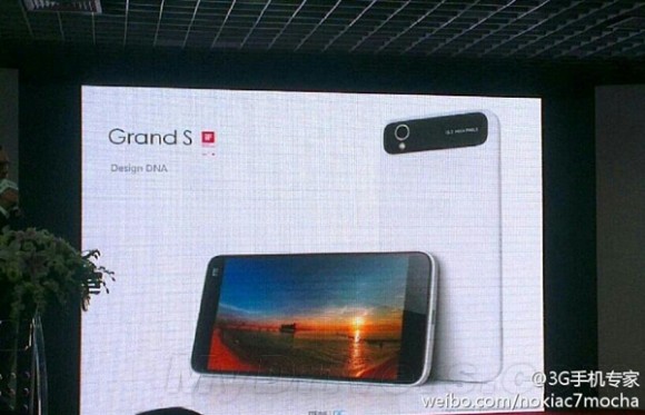 Phablet Grand S: Những hình ảnh thiết kế đầu tiên 1 Phablet Grand S: Những hình ảnh thiết kế đầu tiên 1