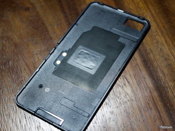 H&igrave;nh ảnh thực tế BlackBerry 10 L-Series tại Việt Nam 10