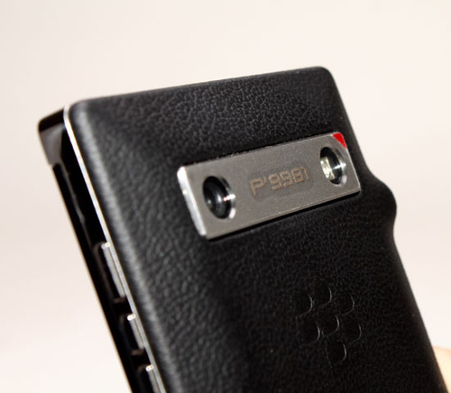 Đập hộp BlackBerry Porsche Design P’9981 có giá 45 triệu đồng 12