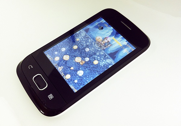 Q-mobile T15 & Q-mobile T25: Tập trung trải nghiệm màn hình cảm ứng 2