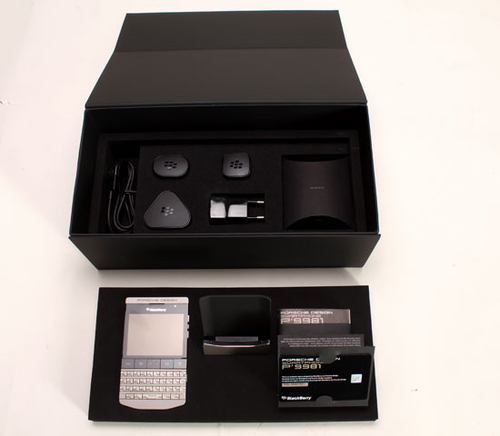 Đập hộp BlackBerry Porsche Design P’9981 có giá 45 triệu đồng 3