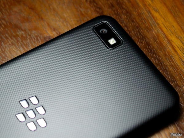 H&igrave;nh ảnh thực tế BlackBerry 10 L-Series tại Việt Nam 7