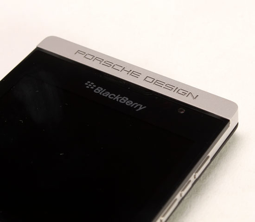 Đập hộp BlackBerry Porsche Design P’9981 có giá 45 triệu đồng 10