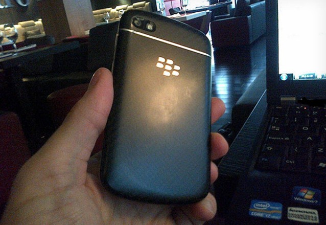 BlackBerry N-Series lộ diện với bàn phím QWERTY và màn hình lớn 2 BlackBerry N-Series lộ diện với bàn phím QWERTY và màn hình lớn 2
