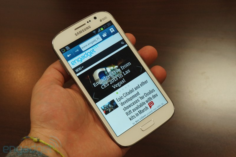 Samsung Galaxy Grand Duos: Smartphone 2 SIM, màn hình 5 inch 3