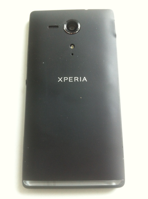 Thêm thông tin về Xperia SP: Chip lõi kép 1,7 Ghz, màn hình 4,6 inch, camera 8 "chấm" 3
