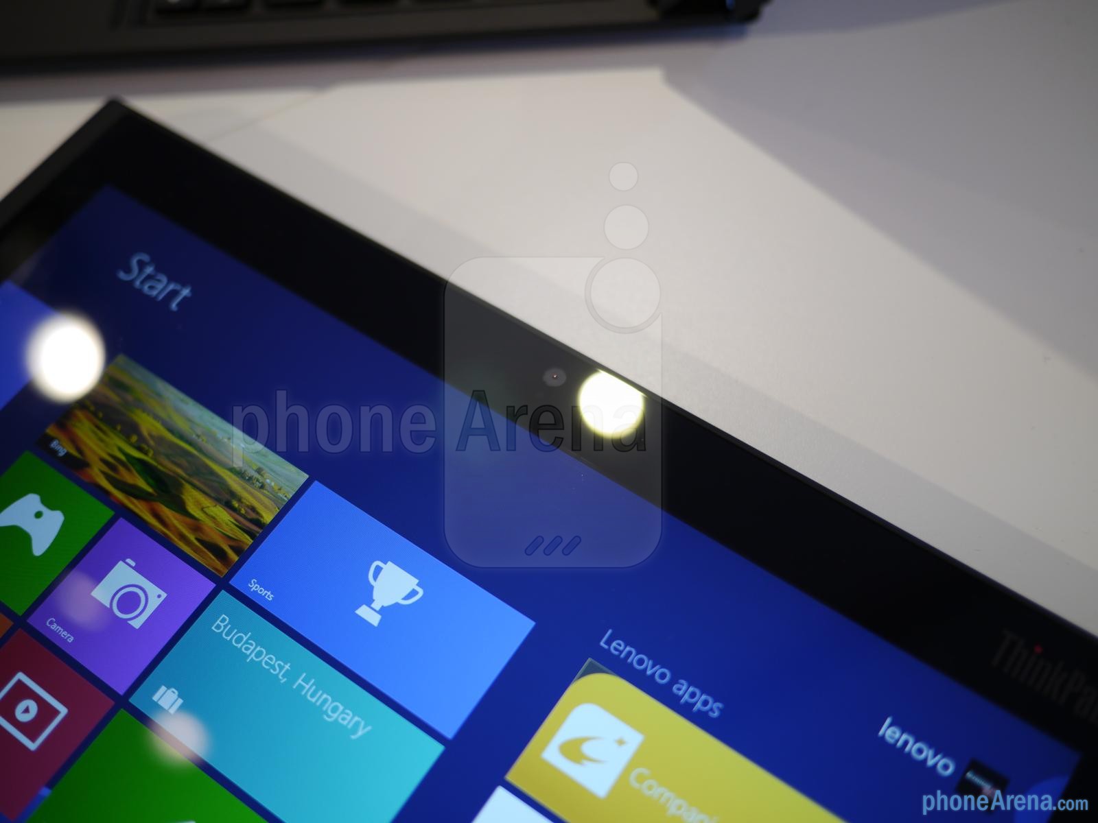 Trên tay tablet Windows 8 Lenovo ThinkPad Tablet 2 2