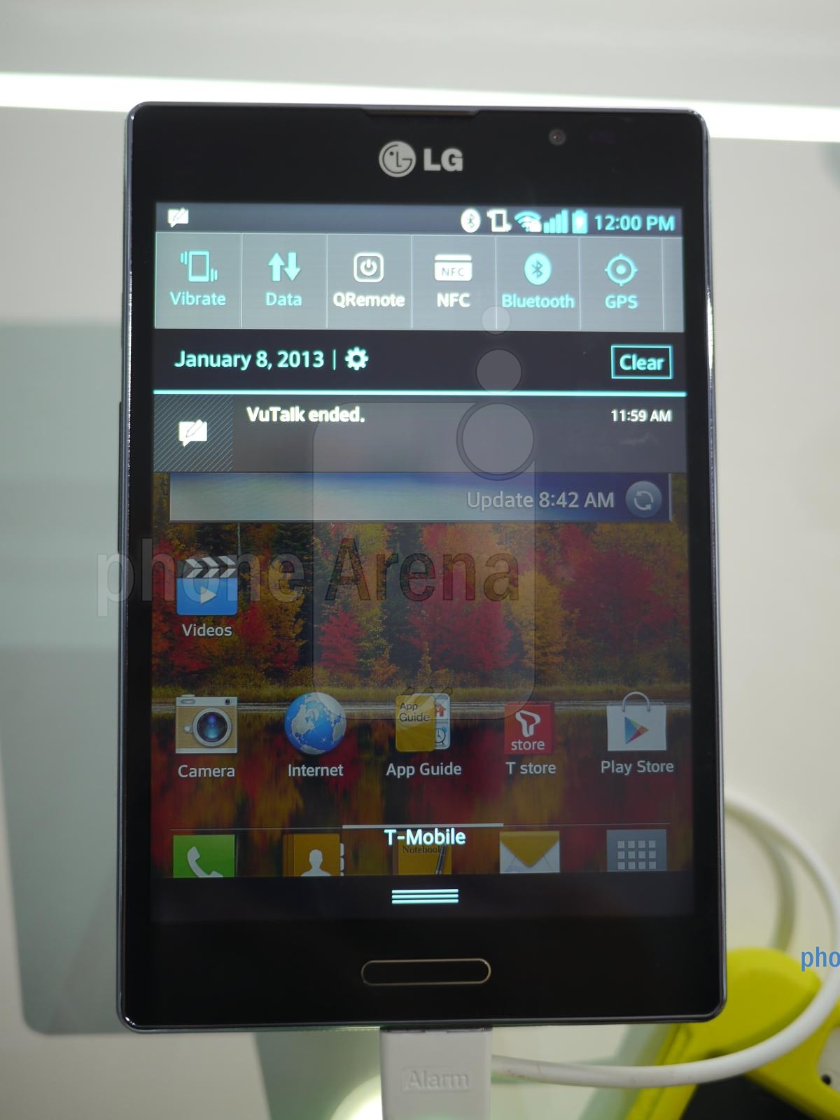 LG Optimus Vu II: Cuốn sổ bỏ túi "cồng kềnh" 8