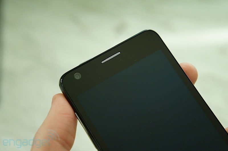Alcatel One Touch Idol Ultra: Smartphone mỏng nhất thế giới chính thức ra mắt 2