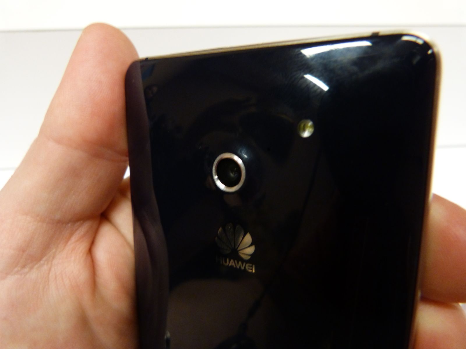Huawei Ascend D2: Điện thoại Full HD với cấu hình "cực mạnh" 7