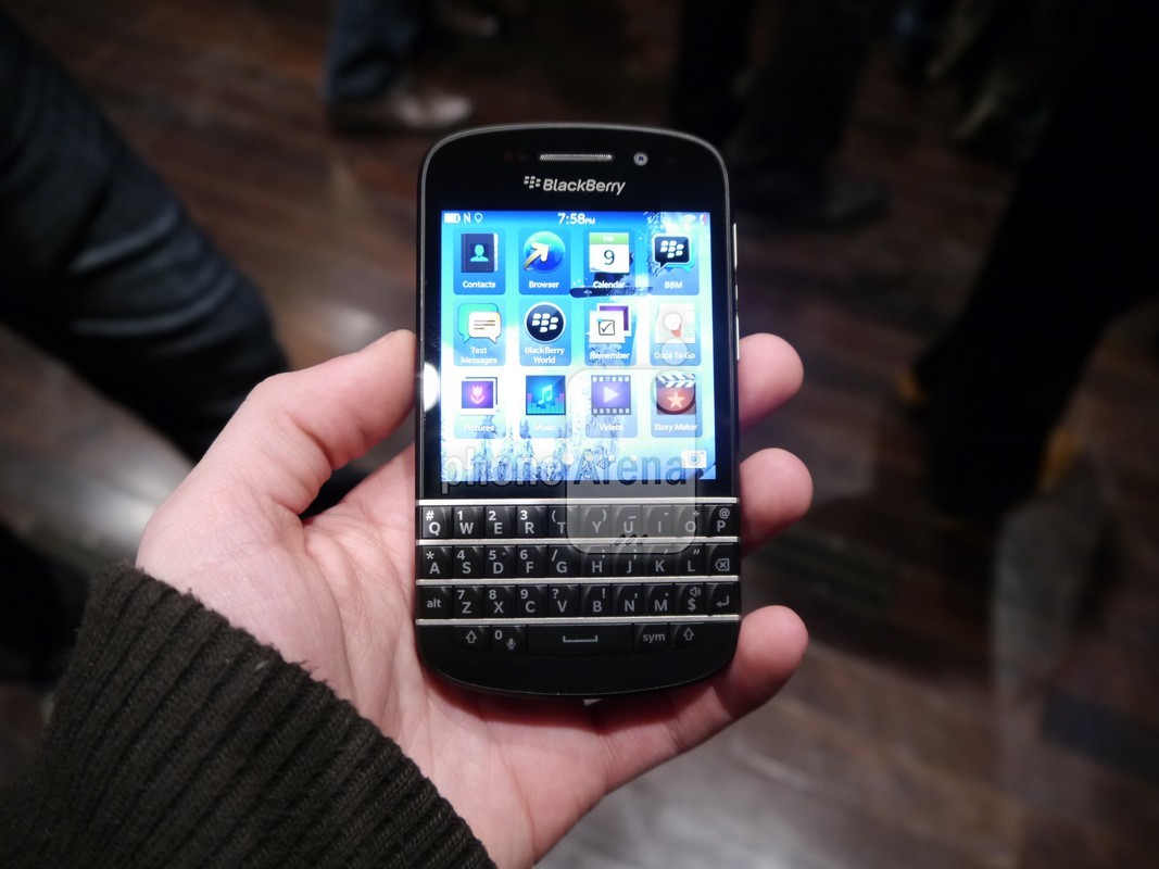 BlackBerry Q10: Màn hình đẹp, phím nhạy, thiết kế đỉnh cao 1