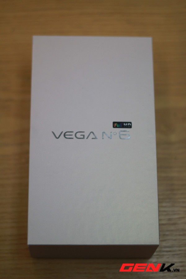 Ảnh thực tế Vega No.6: Phablet khủng màn hình 6 inch Full HD đầu tiên tại Việt Nam 1