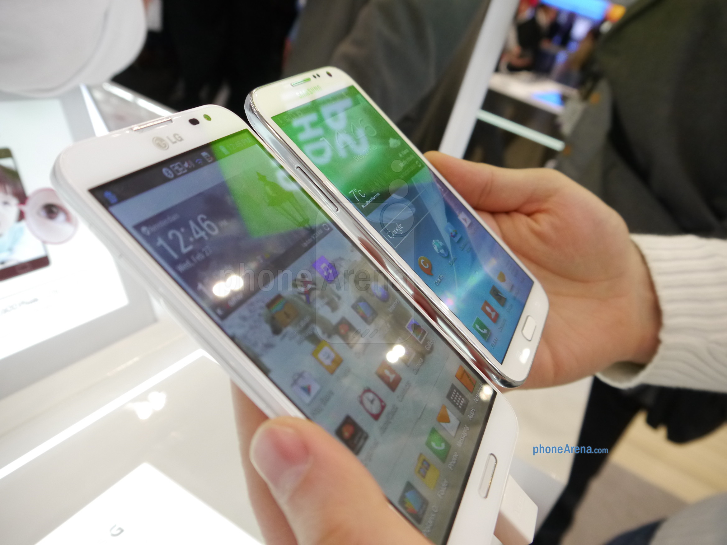 LG Optimus G Pro vs Samsung Galaxy Note II: Cuộc chiến phablet 5,5 inch 4