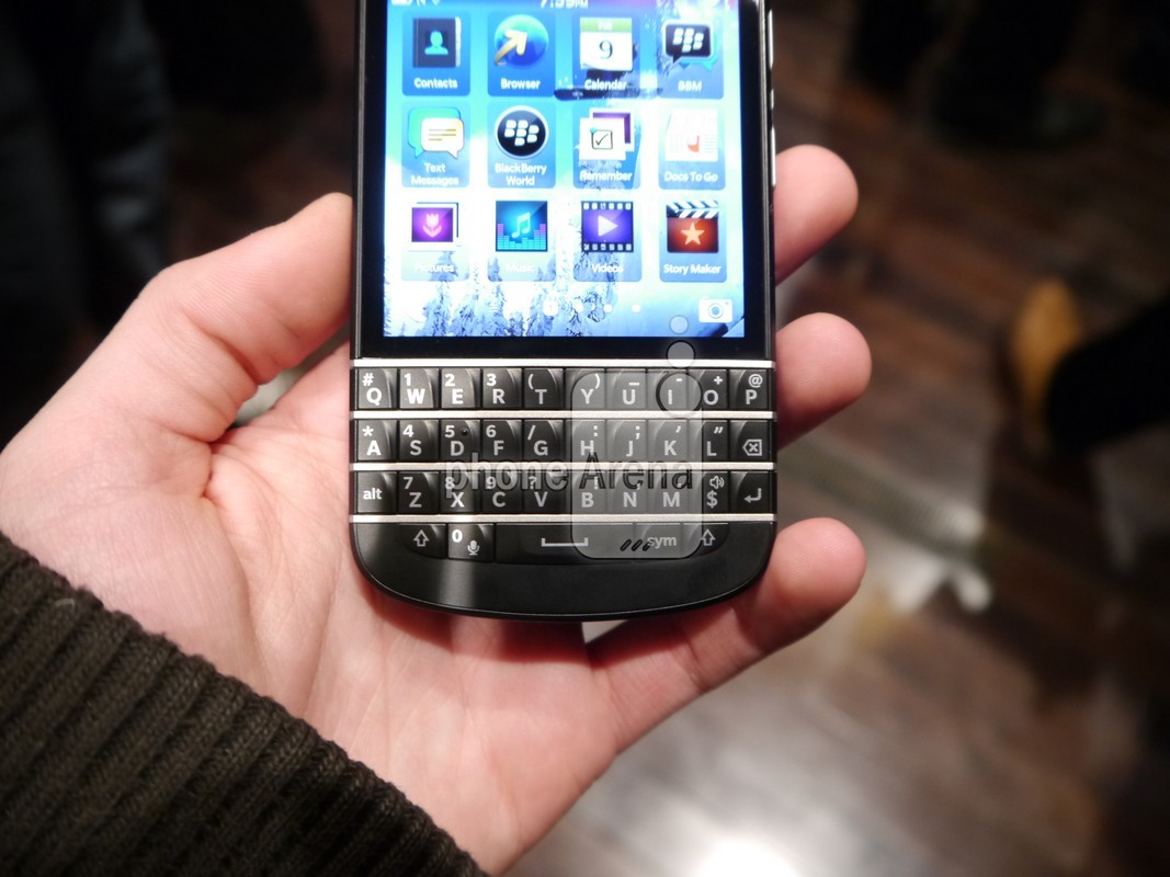 BlackBerry Q10: Màn hình đẹp, phím nhạy, thiết kế đỉnh cao 4