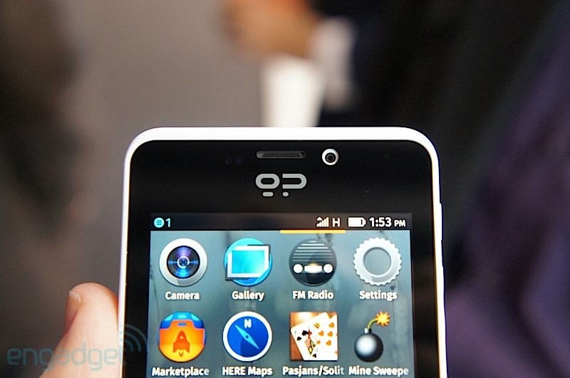 Geeksphone Peak: Smartphone Firefox OS cao cấp 9