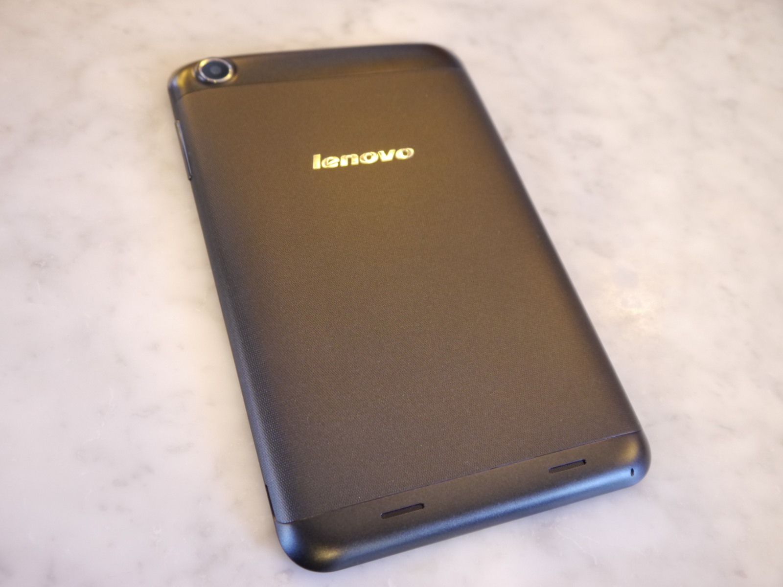Lenovo giới thiệu cùng lúc 3 mẫu tablet mới 7