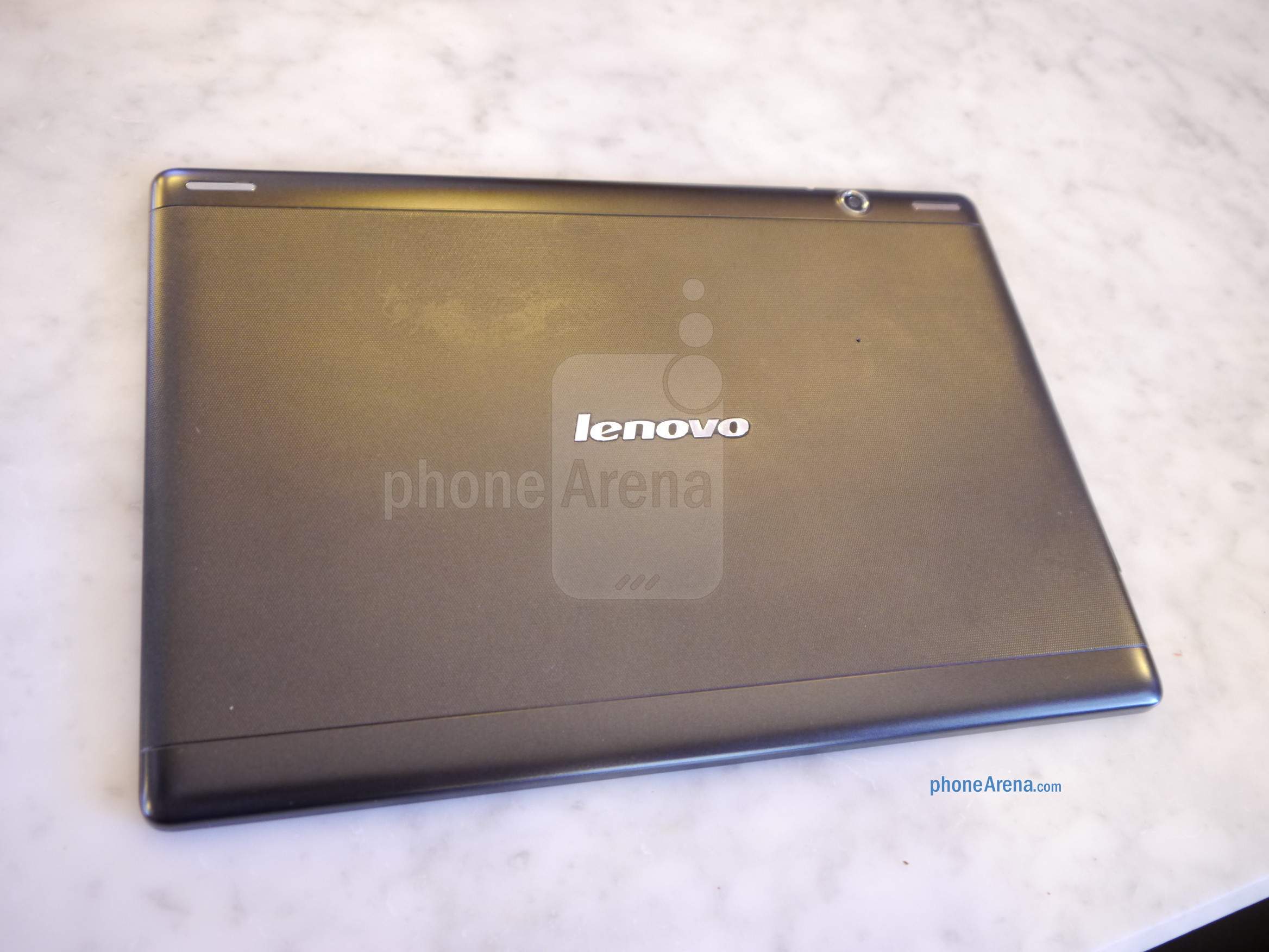 Lenovo giới thiệu cùng lúc 3 mẫu tablet mới 12