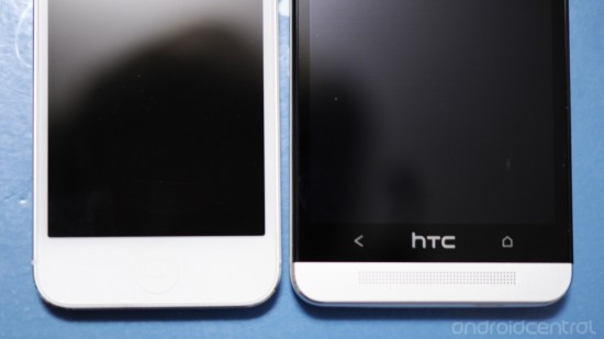 HTC One so dáng cùng iPhone 5 5