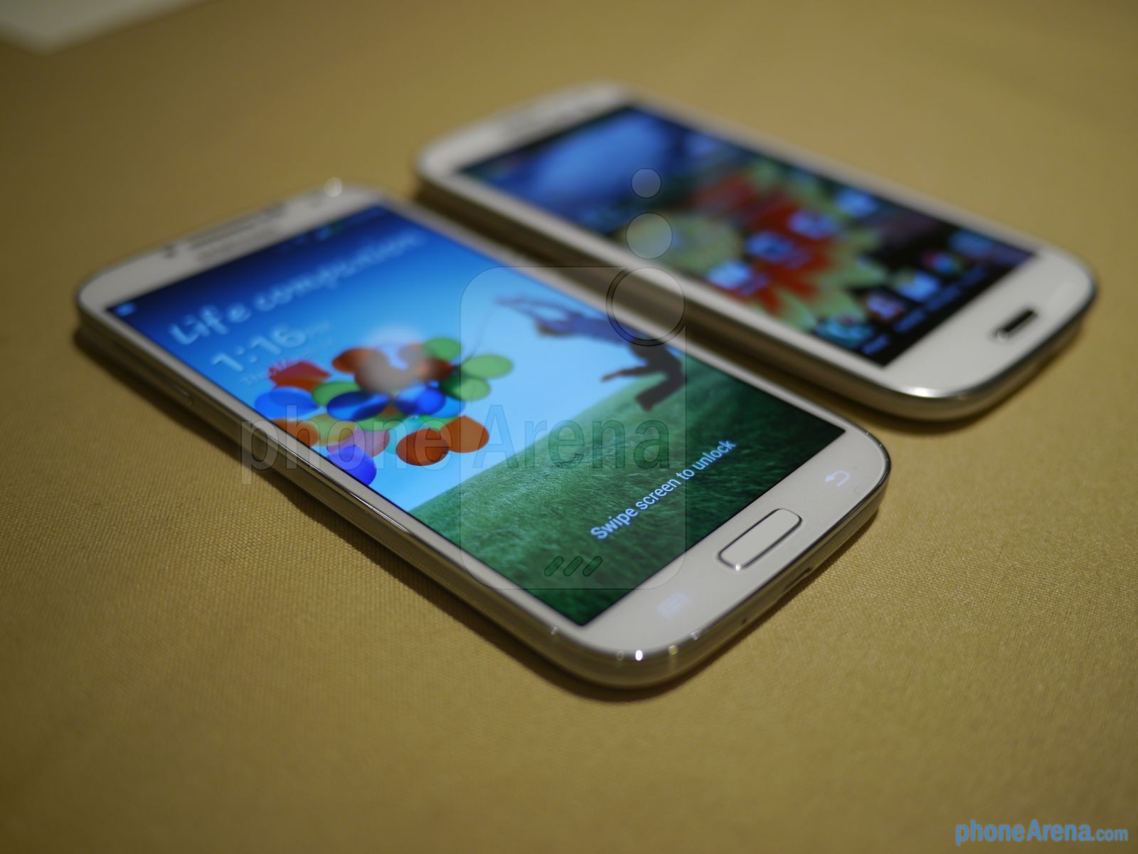 Samsung Galaxy S4 có gì khác với Galaxy S3? 8