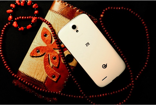 ZTE ra mắt điện thoại "nhái" Galaxy S III 2