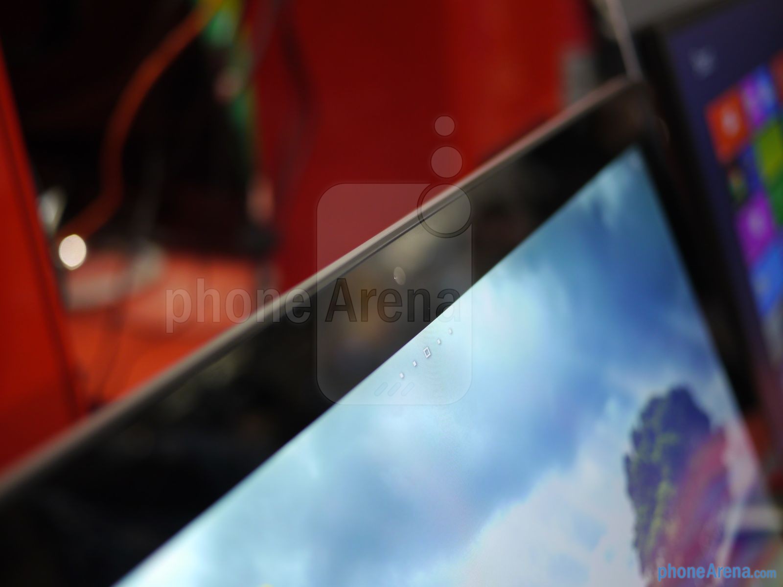 Cận cảnh Asus Transformer AiO với màn hình siêu "khủng" 18,4 inch 10