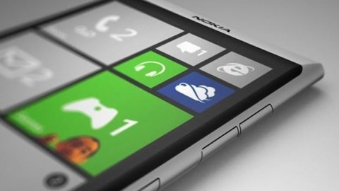 Lumia 928 vỏ nhôm nguyên khối sẽ ra mắt vào tháng 5 1