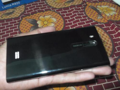 Hàng nhái Lumia 920 chỉ có bộ nhớ trong 200 kb 1