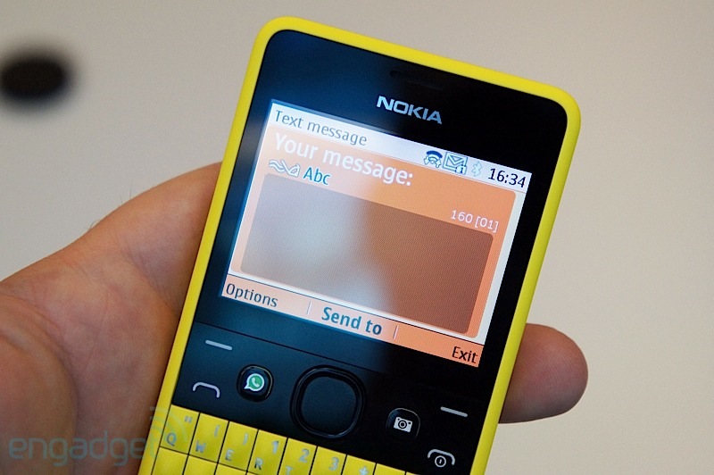 Nokia Asha 210: Giá rẻ trong một thiết kế cao cấp 13